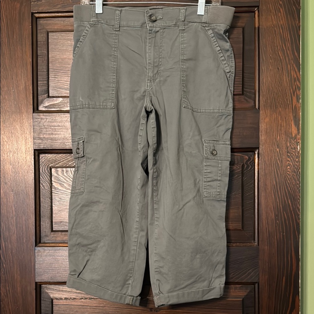 Lee Green Capris Classic Style